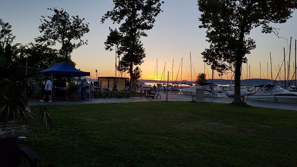 Gemini Superior Apartman & Yacht Balatonlelle Luaran gambar